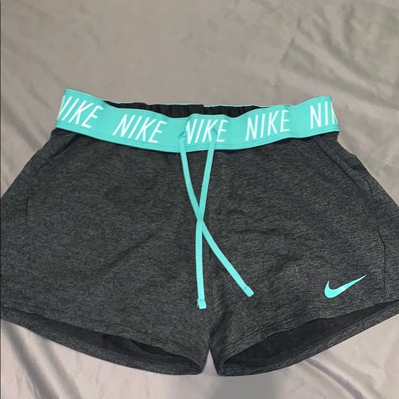 Nike Shorts - Picture 1 of 3